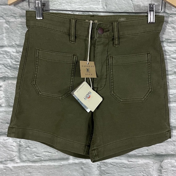 NWT Faherty Size 24” The Stretch Terry Patch Pocket Shorts - Military Green - Picture 3 of 11